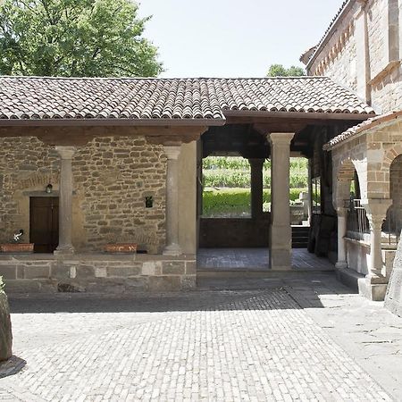 阿尔基奥斯特罗中世纪修道院历史公寓 Sotto il Monte 客房 照片